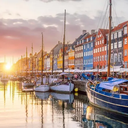 Apartment Charismatic Apartment In Copenhagen Old Town *