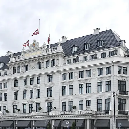 Charismatic In Old Town