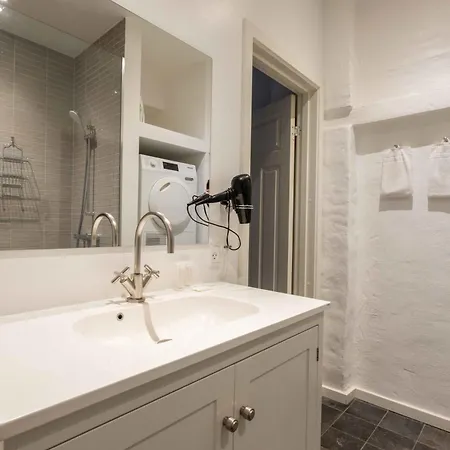 Charismatic In Old Town Apartment