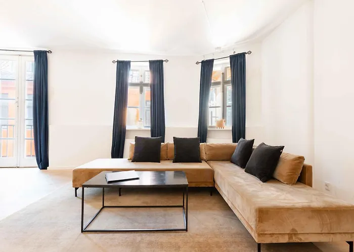 Charismatic In Old Town *